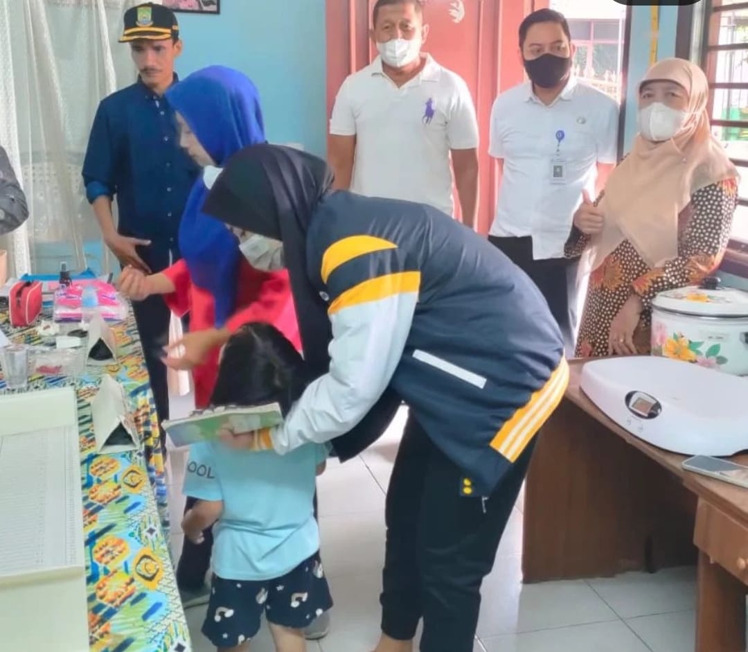 Kec Larangan Giat Pelayanan Posyandu Pier Hijau Rw