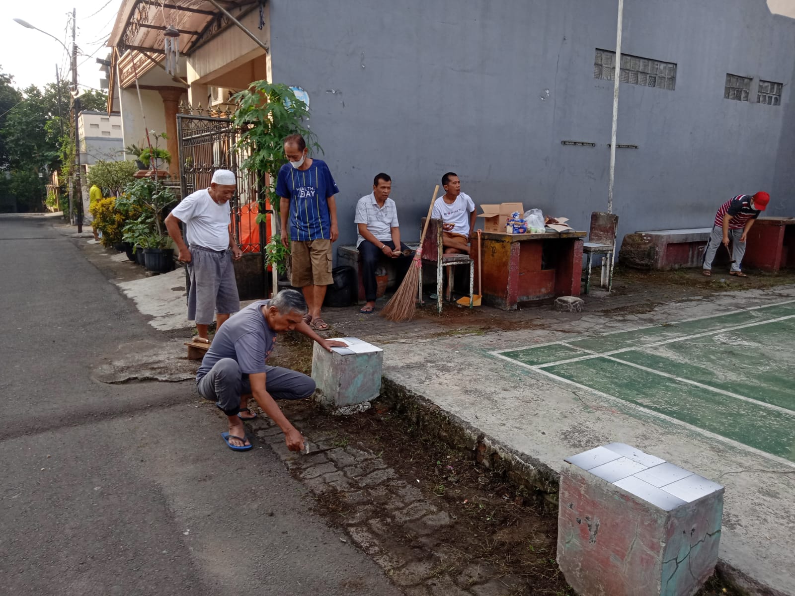 Kec Larangan Giat Kerja Bakti Lingkungan Rw 007