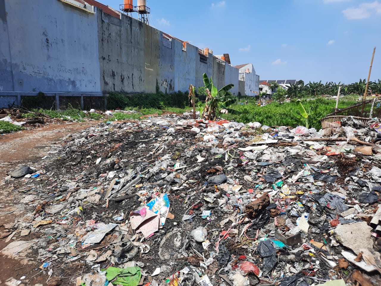 Kec Larangan Monitoring Tempat Pembuangan Sampah Liar Di Rt 00509 