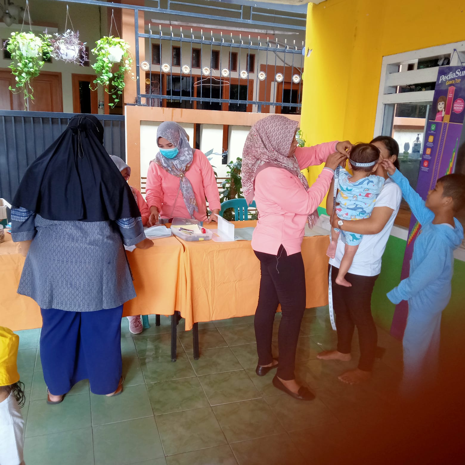 Kec Larangan Giat Pelayanan Dan Penyuluhan Posyandu Jeruk Manis Kampung Kb Adem Rw