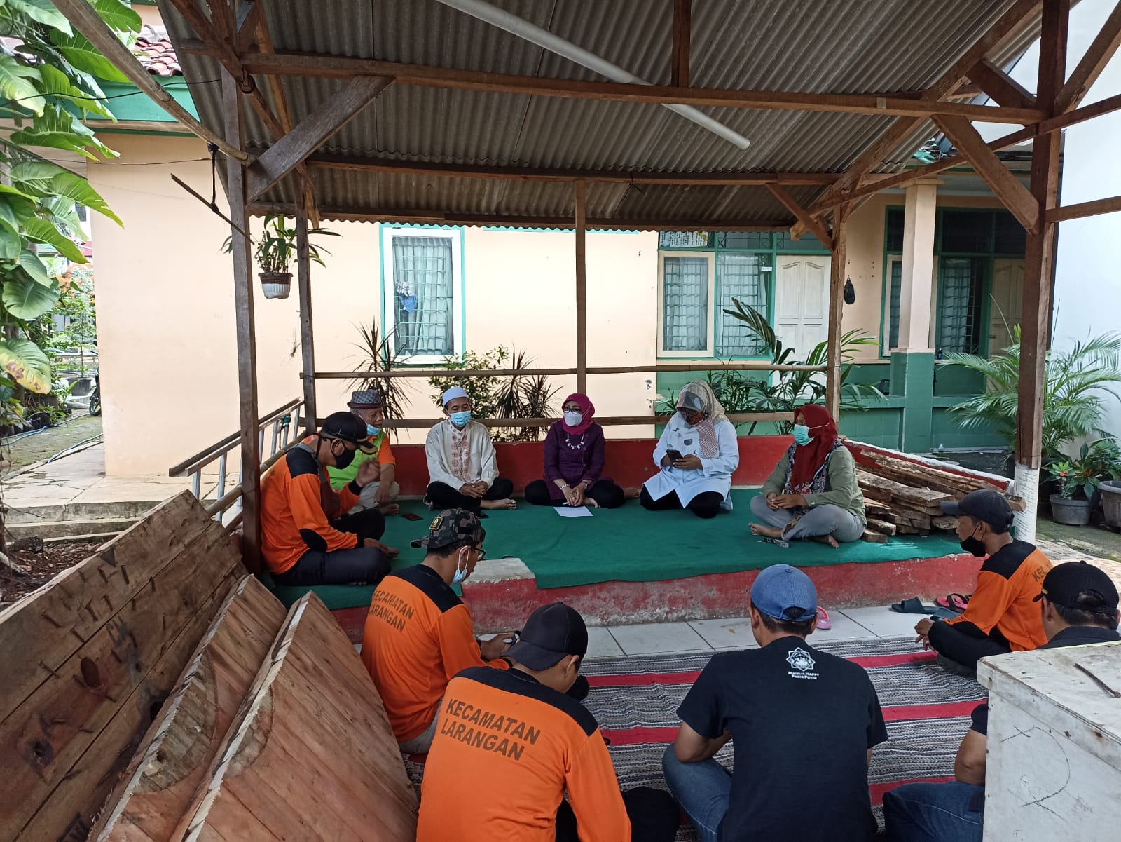 Koordinasi Dengan Satgas Operasional dan OB Kec. Larangan Terkait Verfikasi Kantor Sehat