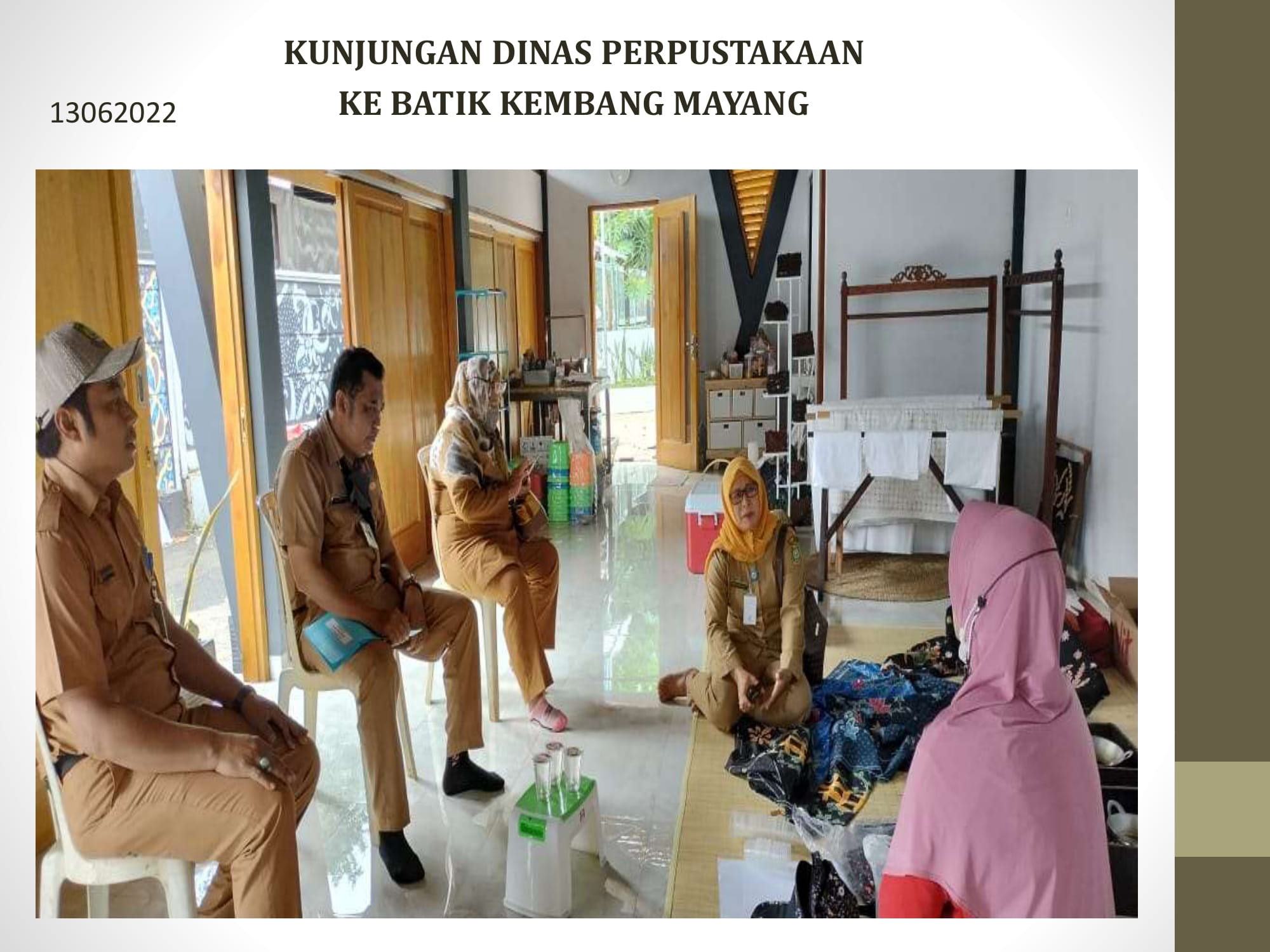 KUNJUNGAN DINAS PERPUSTAKAAN KE BATIK KEMBANG MAYANG