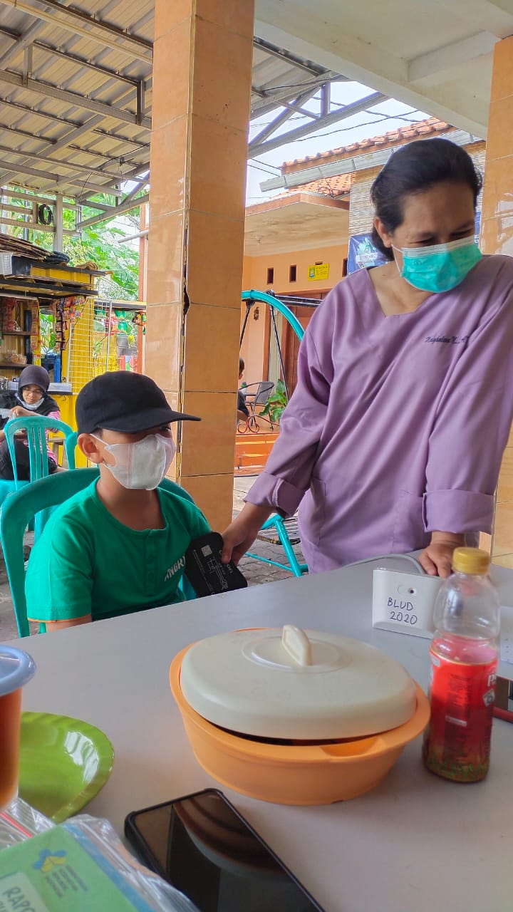 Monitoring kegiatan Posyandu Remaja