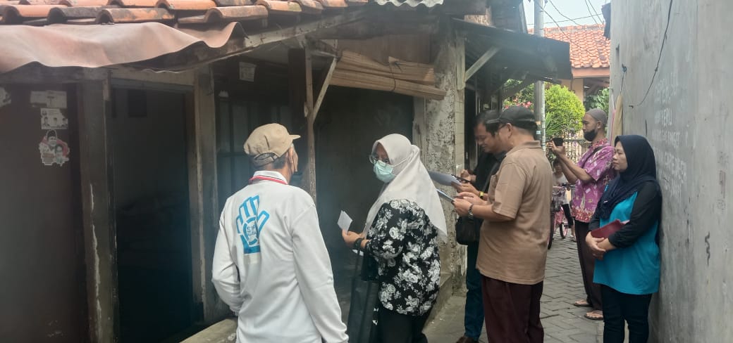 Survei bedah rumah / RTLH 62 rumah seKelurahan Cipadu