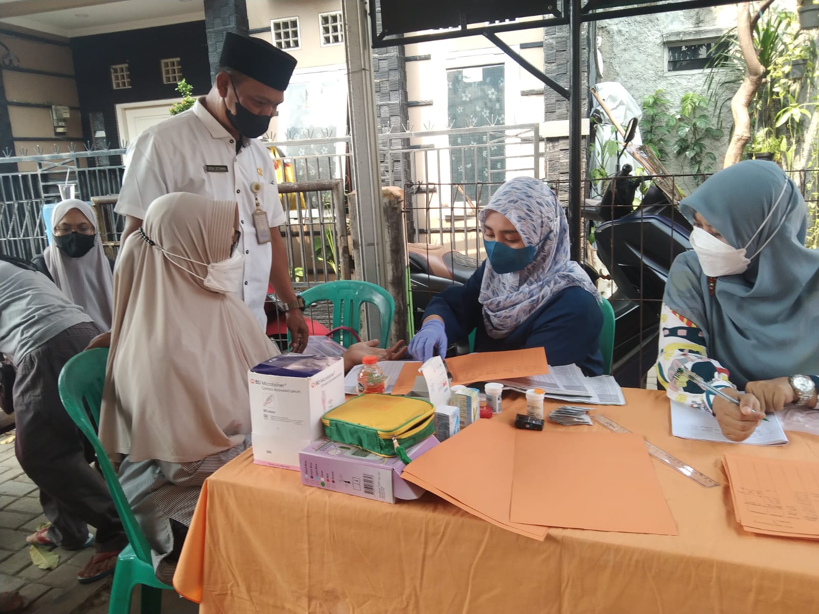 Giat Pelayanan Posyandu Lansia Jeruk Manis RW. 008