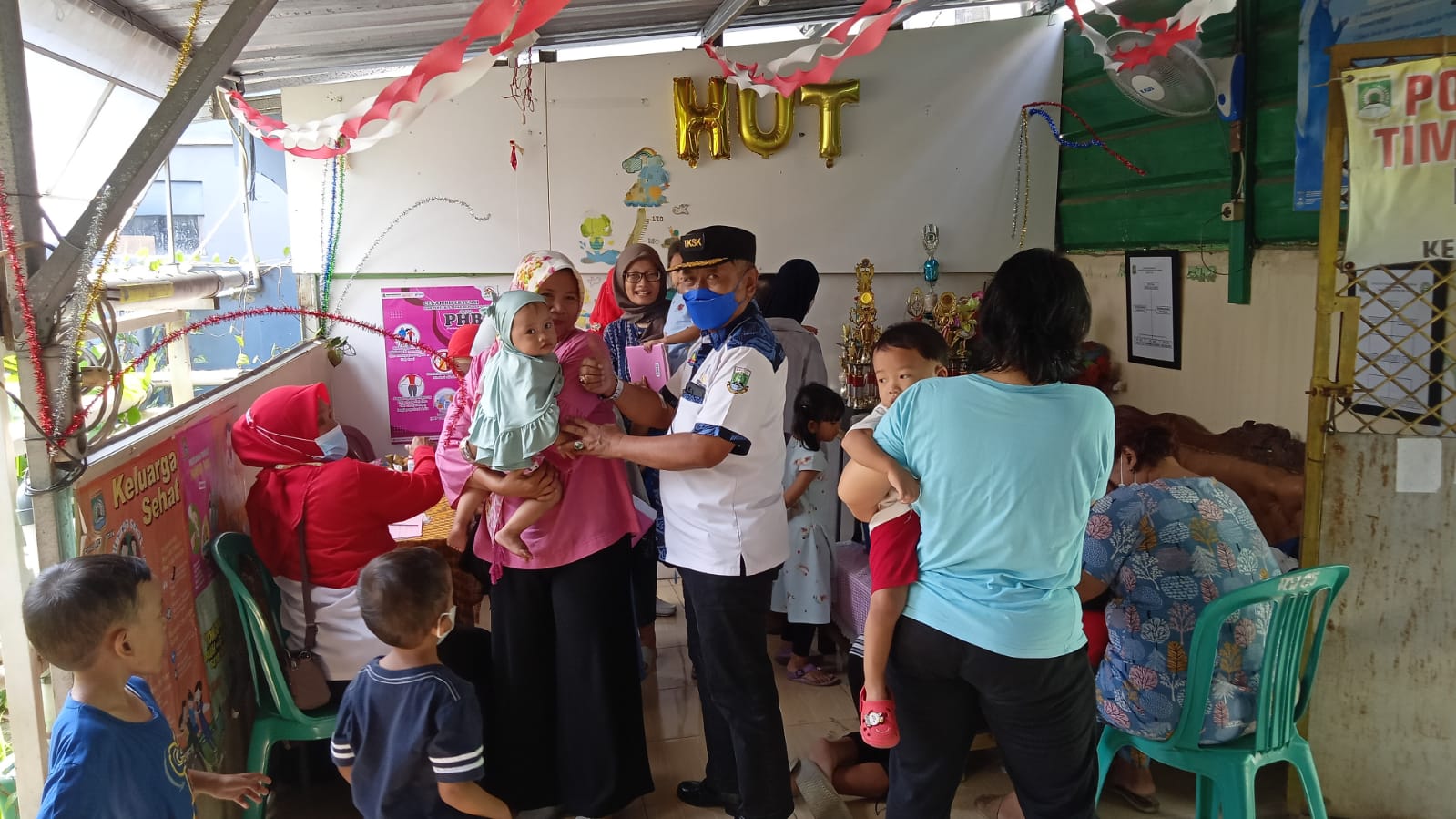 Monitoring Kegiatan Pelayanan Posyandu Timun Emas RW. 005