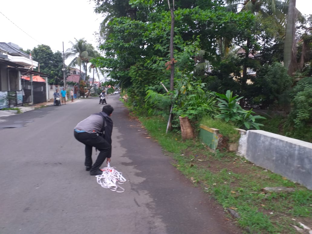 Monitoring Turap Perum Mahkota Simprug RW 016