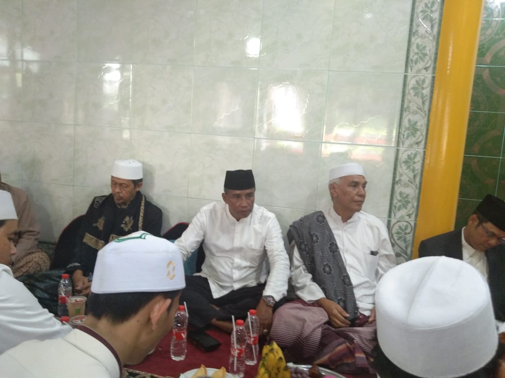 MENGHADIRI ACARA MAULID NABI BESAR MUHAMMAD SAW DI WILAYAH RW. 002