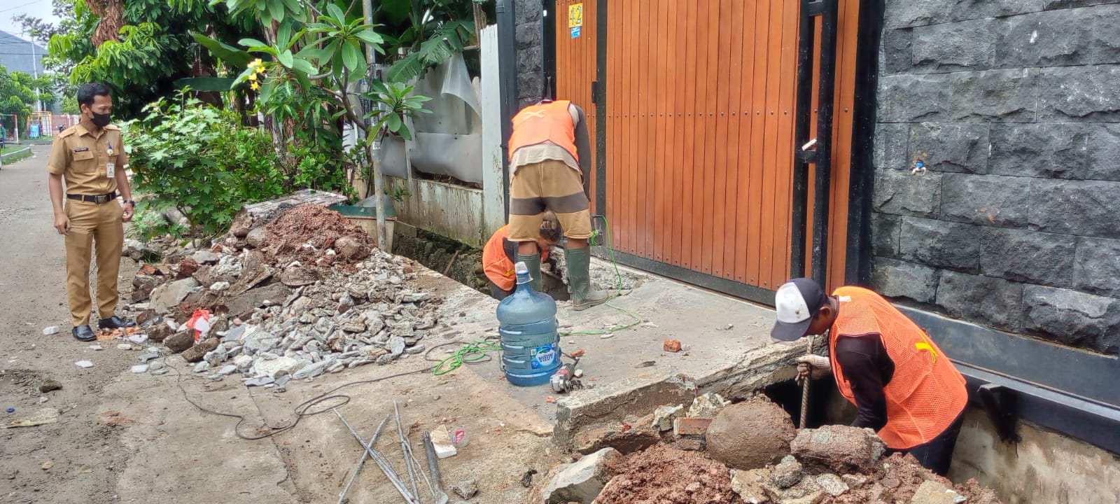 Monitoring Kegiatan Pembangunan Drainase RW. 007