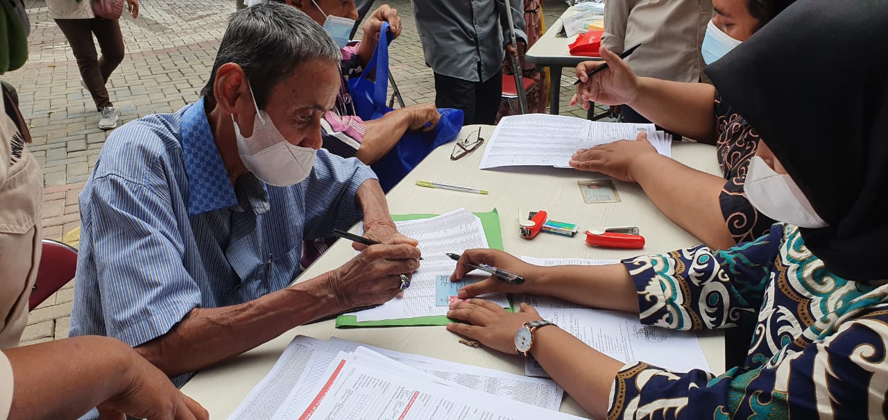 Pendistribusian bantuan BLT Provinsi 