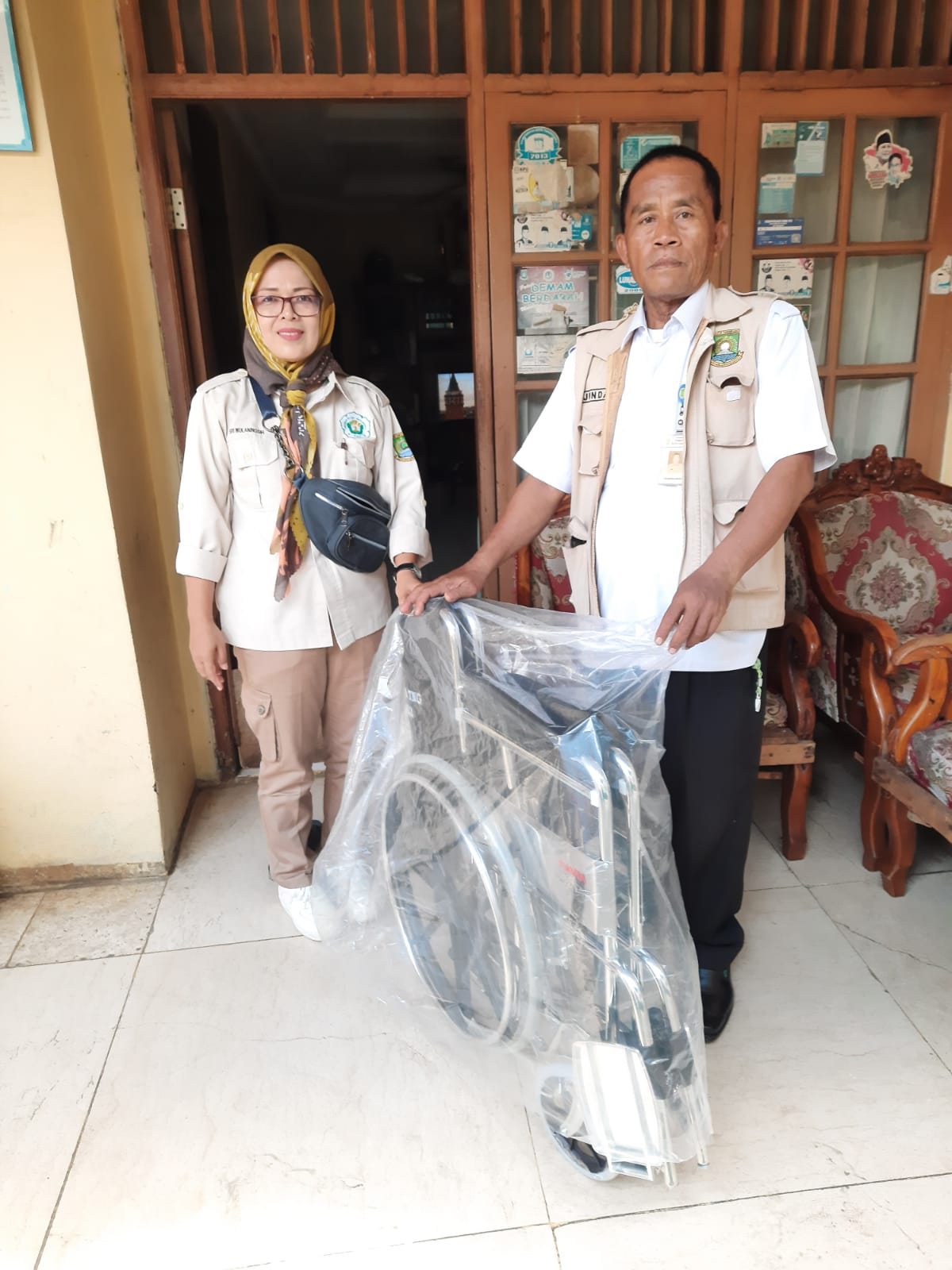 Penyerahan Bantuan Kursi Roda