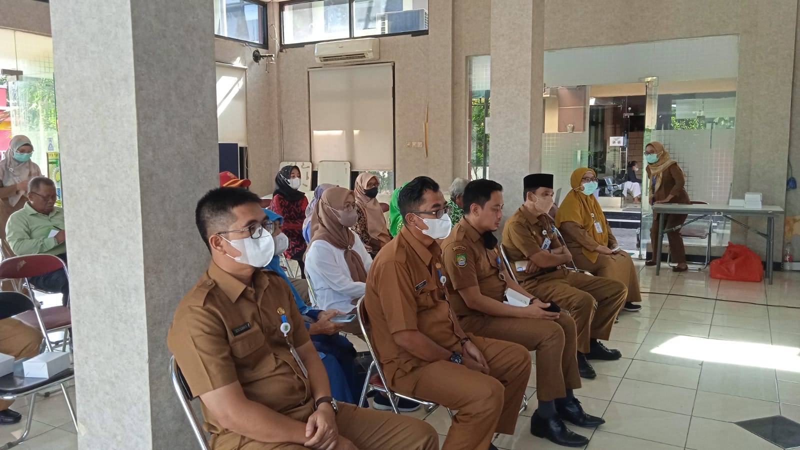 MENGIKUTI ACARA LOKAKARYA MINI KE - IV