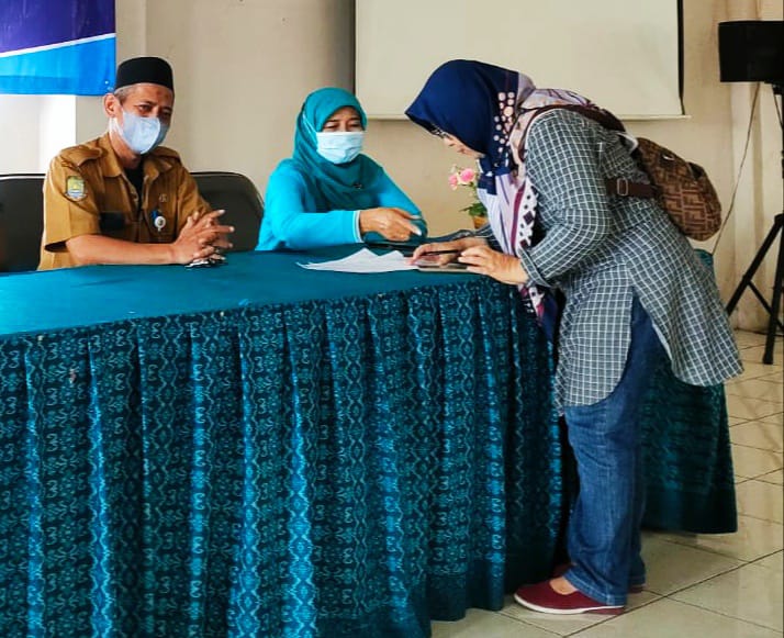 PENANDATANGAN STIMULAN POSYANDU